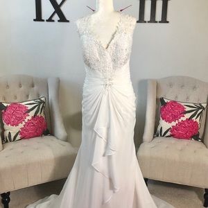 Beautiful Ivory color Plus size wedding dress